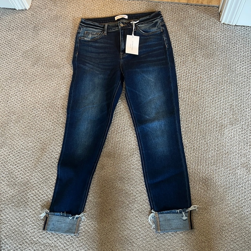 Jeans super cute!